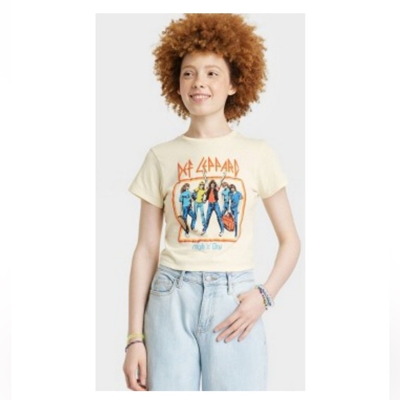 Def Leppard rock band graphic baby crop tee - Picture 2 of 6